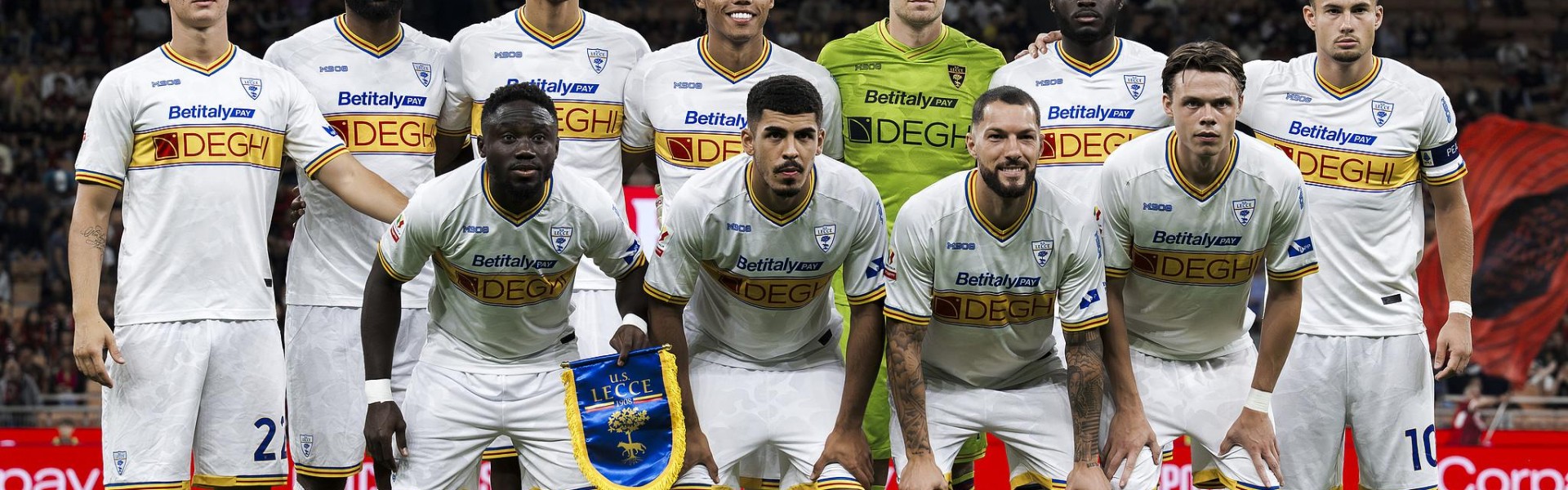 世界杯比赛直播地址-科维诺：莱切的魔法大师，一生奉献。斯蒂基·达米亚尼称赞：“独一无二的热情，一位伟人”