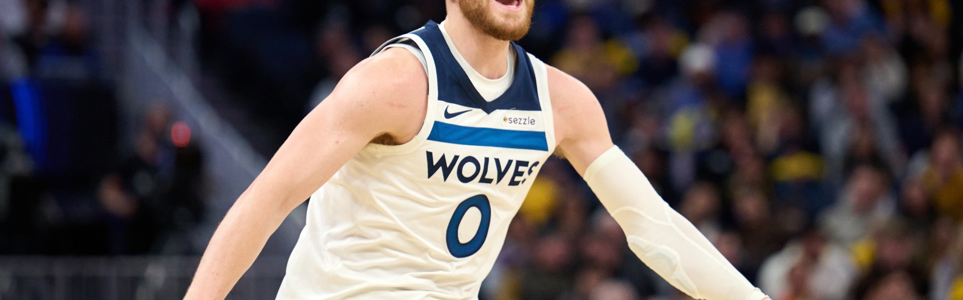 世界杯客户端升级下载-精准打击！兰德尔最后时刻甩锅 迪文岑佐加长三分压哨命中